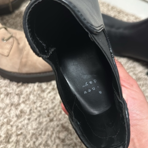 Boots - Picture 9 of 10